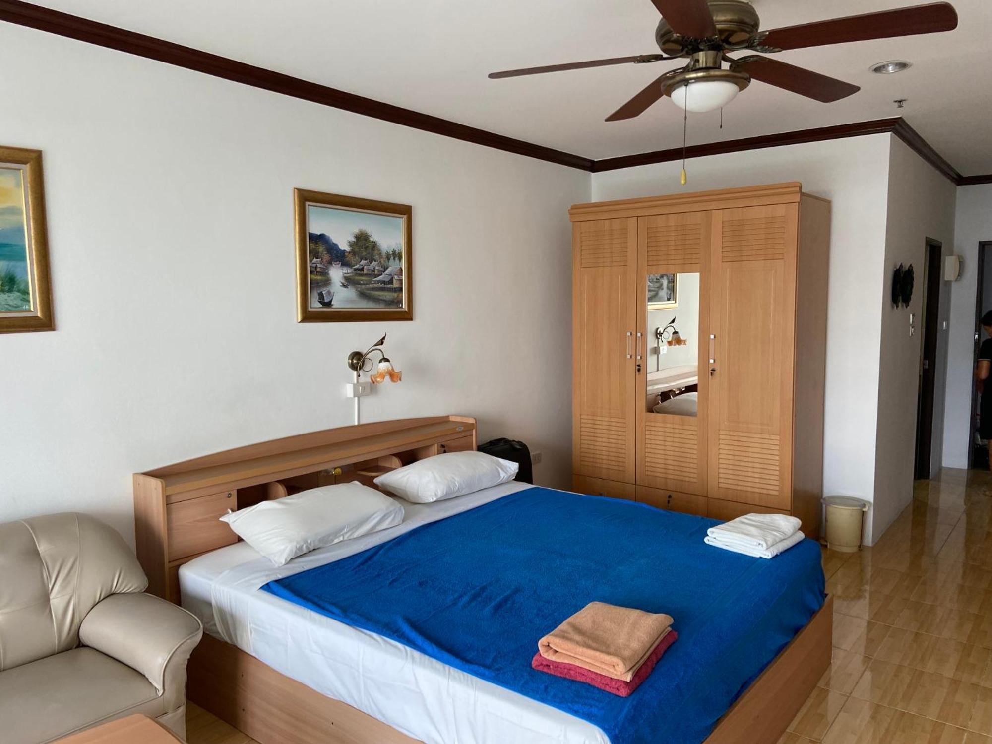 View Talay 5 At Nong Apartment Pattaya Bagian luar foto