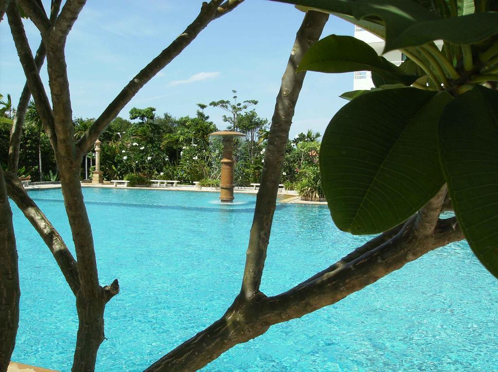 View Talay 5 At Nong Apartment Pattaya Bagian luar foto
