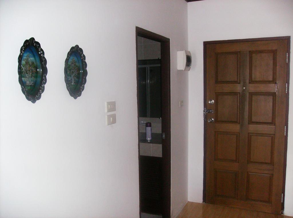 View Talay 5 At Nong Apartment Pattaya Bagian luar foto
